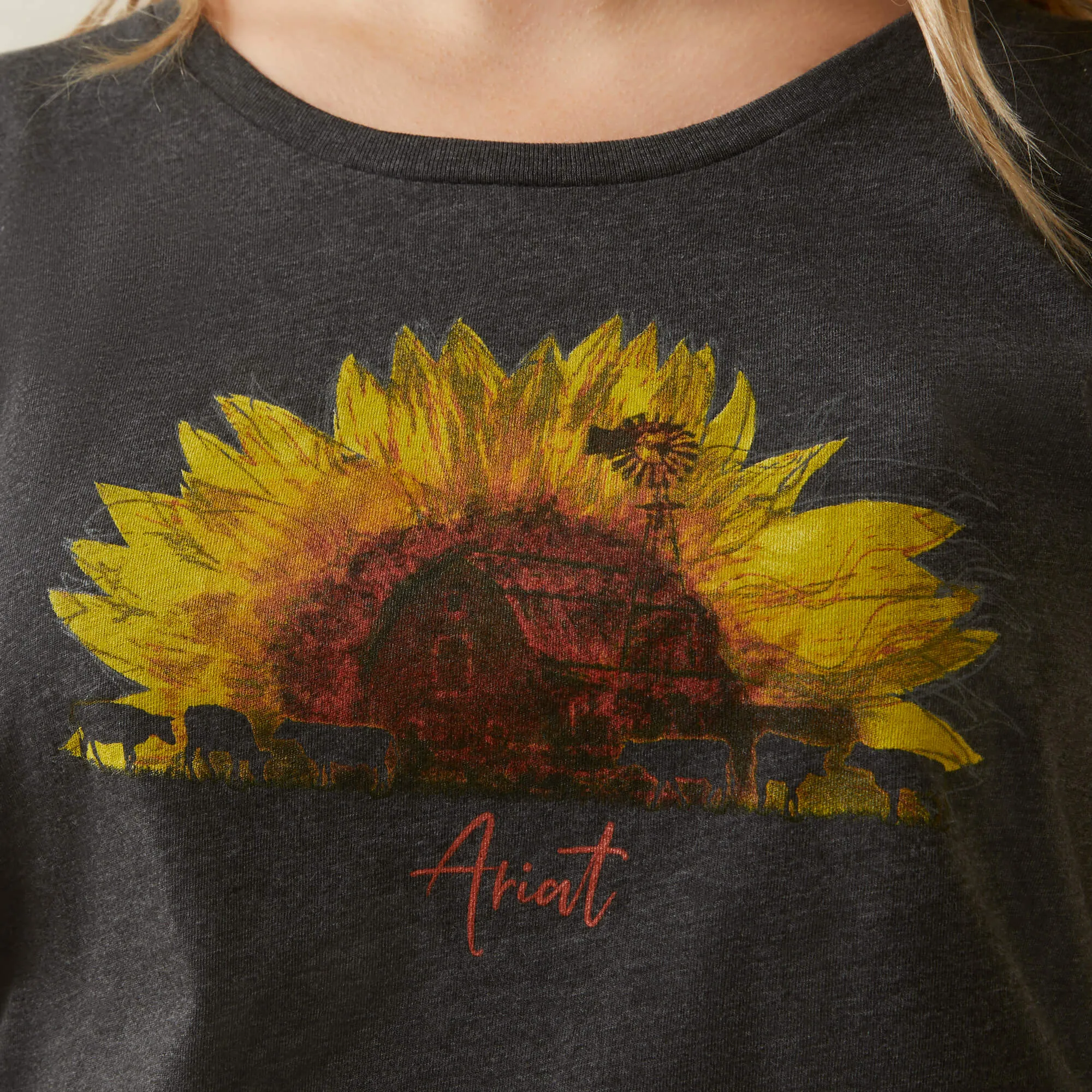 Ariat Women's Sunflower Cow Tee