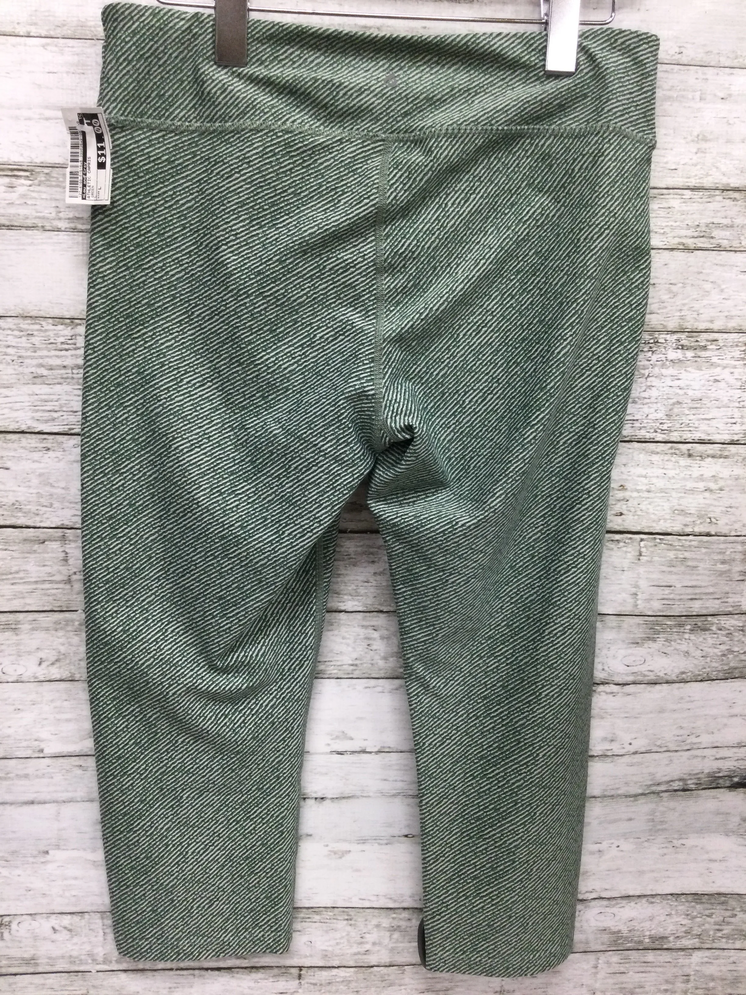 Athletic Capris By Lou And Grey  Size: L