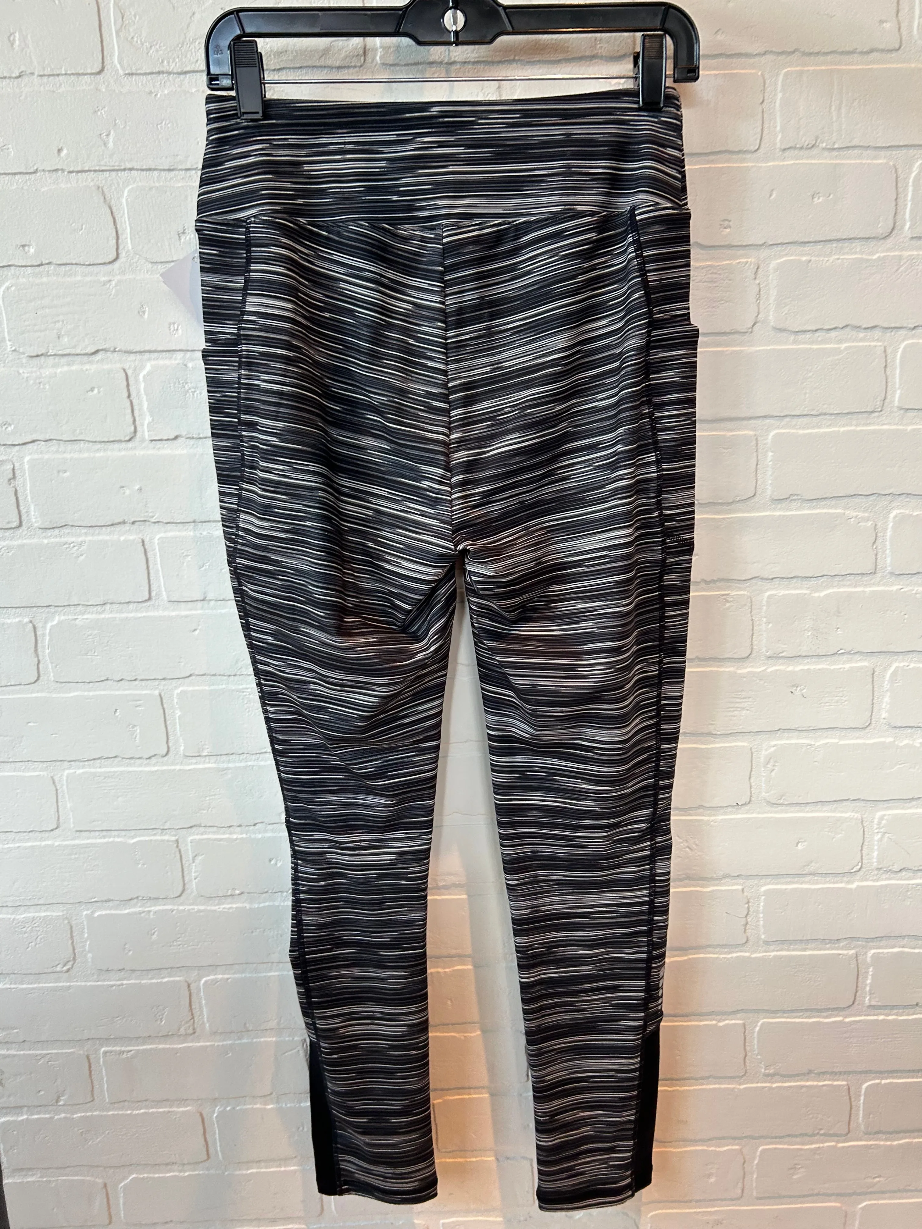 Athletic Leggings Capris By Talbots In Black & Grey, Size: 8petite