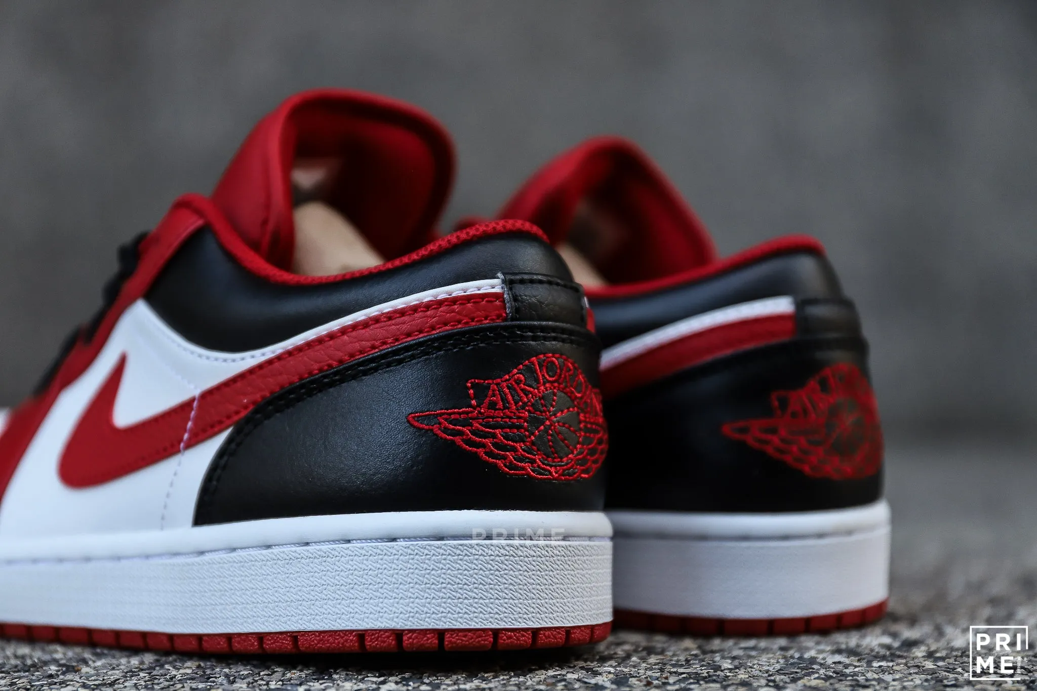 Nike Air Jordan 1 Low 'Bulls' (553558 163)