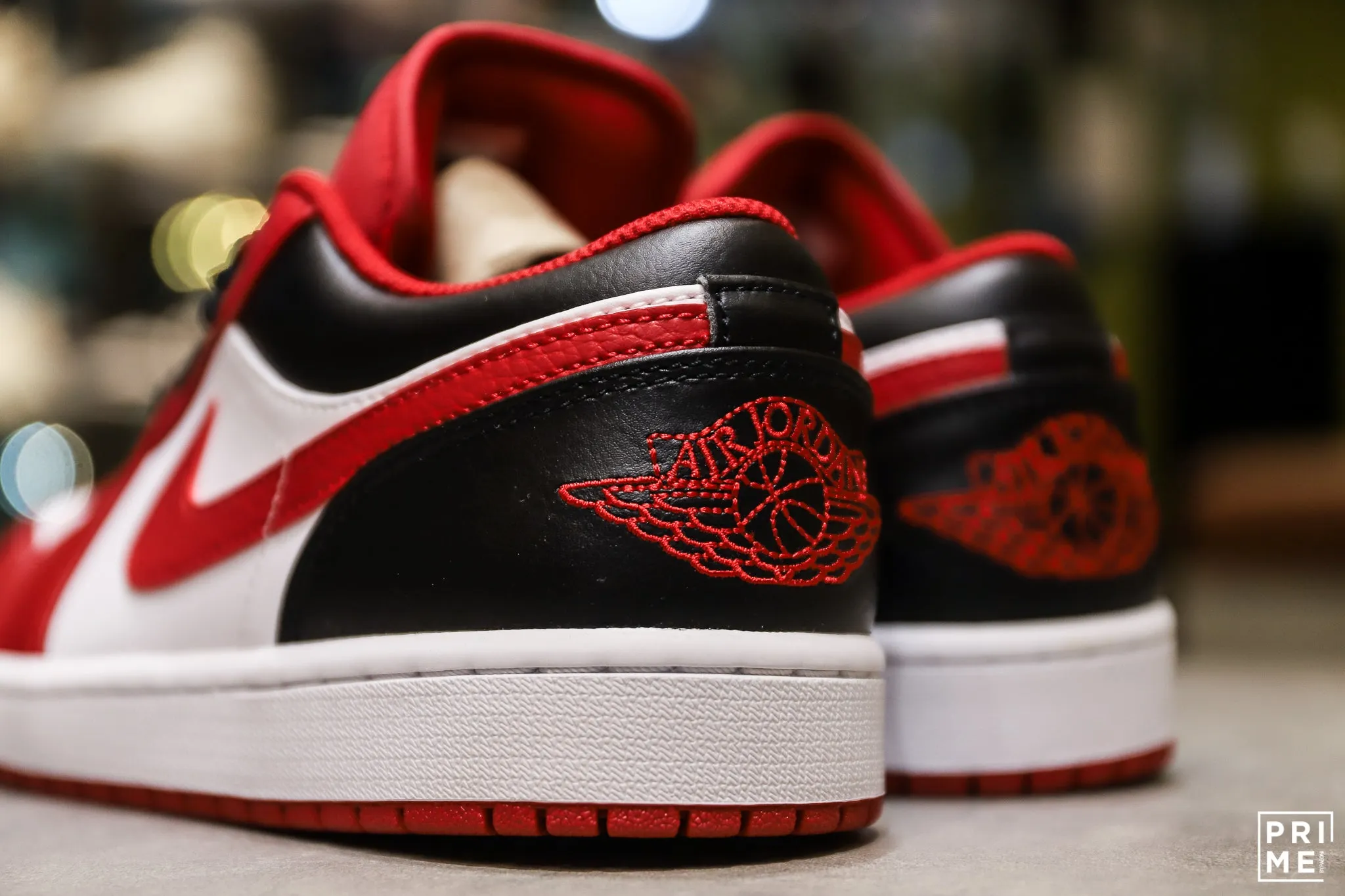 Nike Air Jordan 1 Low 'Bulls' (553558 163)