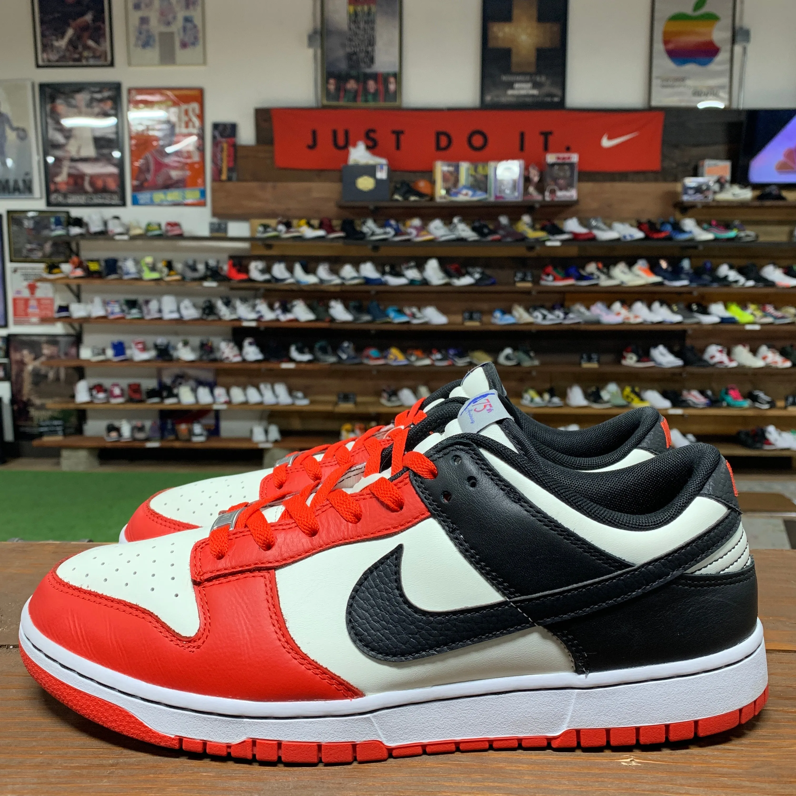 Nike Dunk Low '75th Anniversary Bulls' Size 12