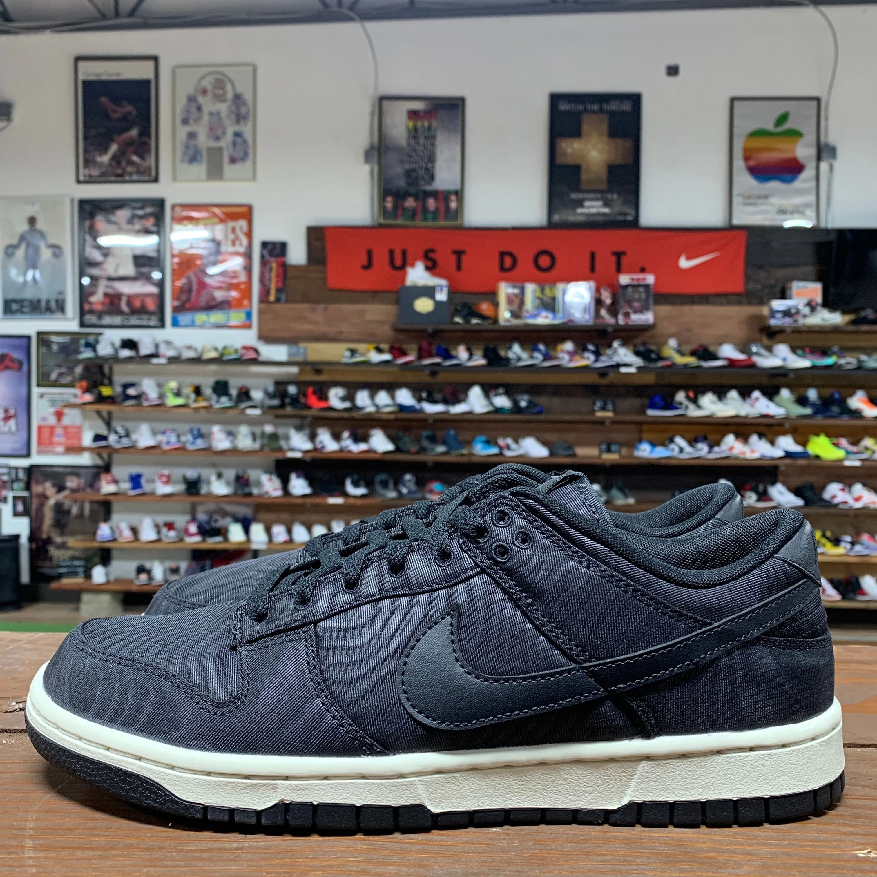 Nike Dunk Low 'Black Canvas' Size 9.5