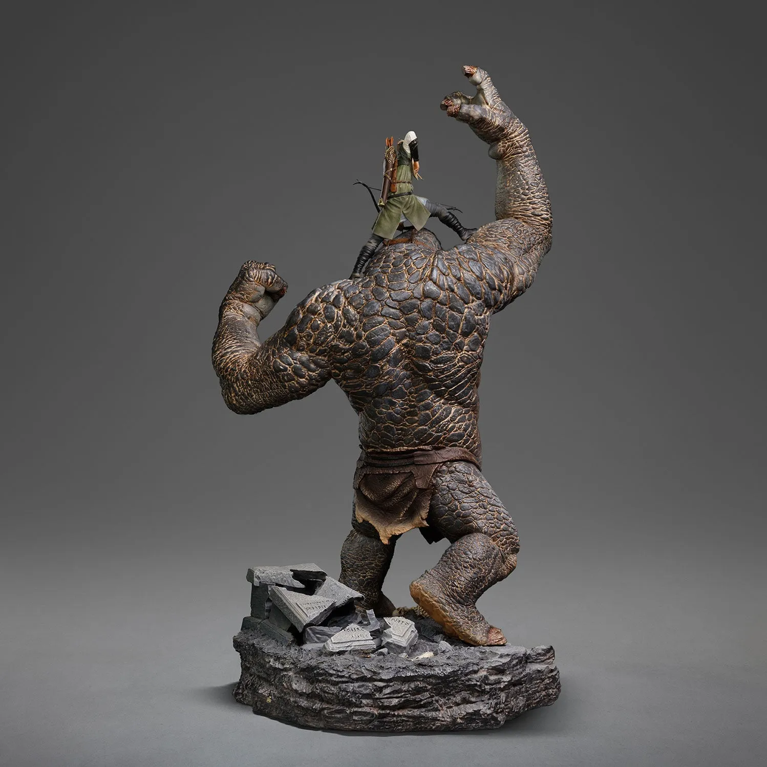 PRE-ORDER: Iron Studios Lord of the Rings Cave Troll and Legolas 1/10 Deluxe Art Scale Statue