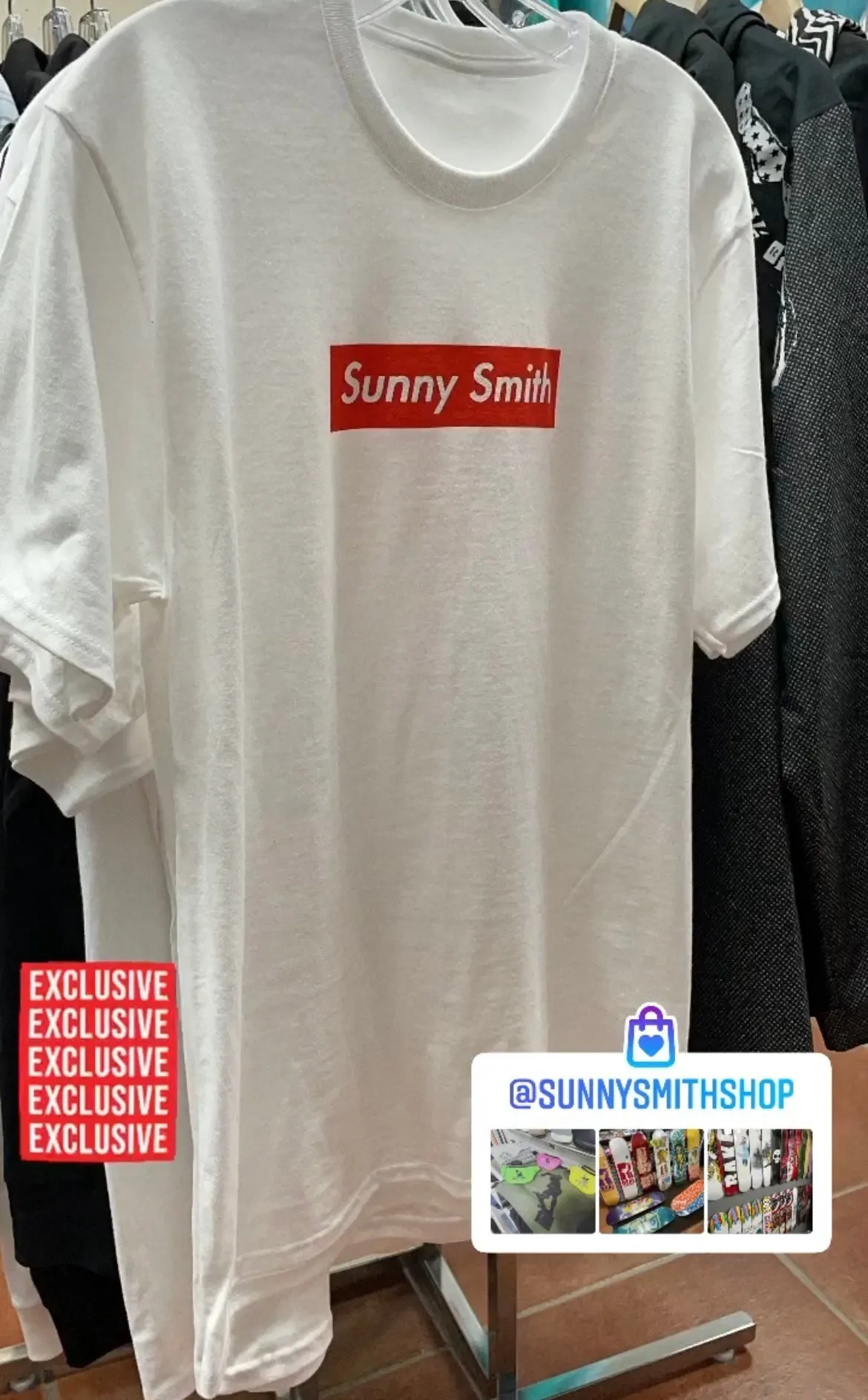 SUNNY SMITH 2022 TEE