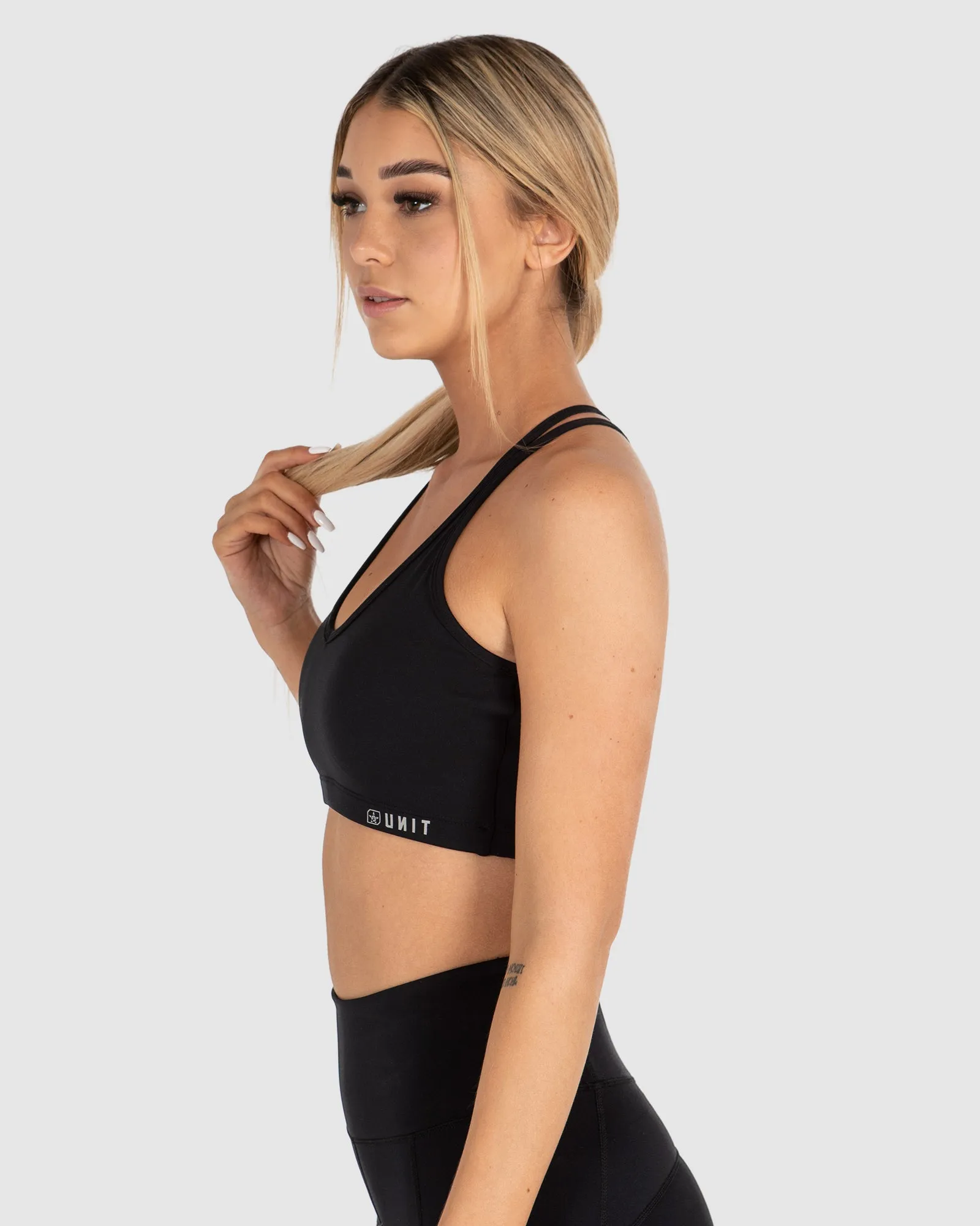 UNIT Motion Strap Sport Bra's