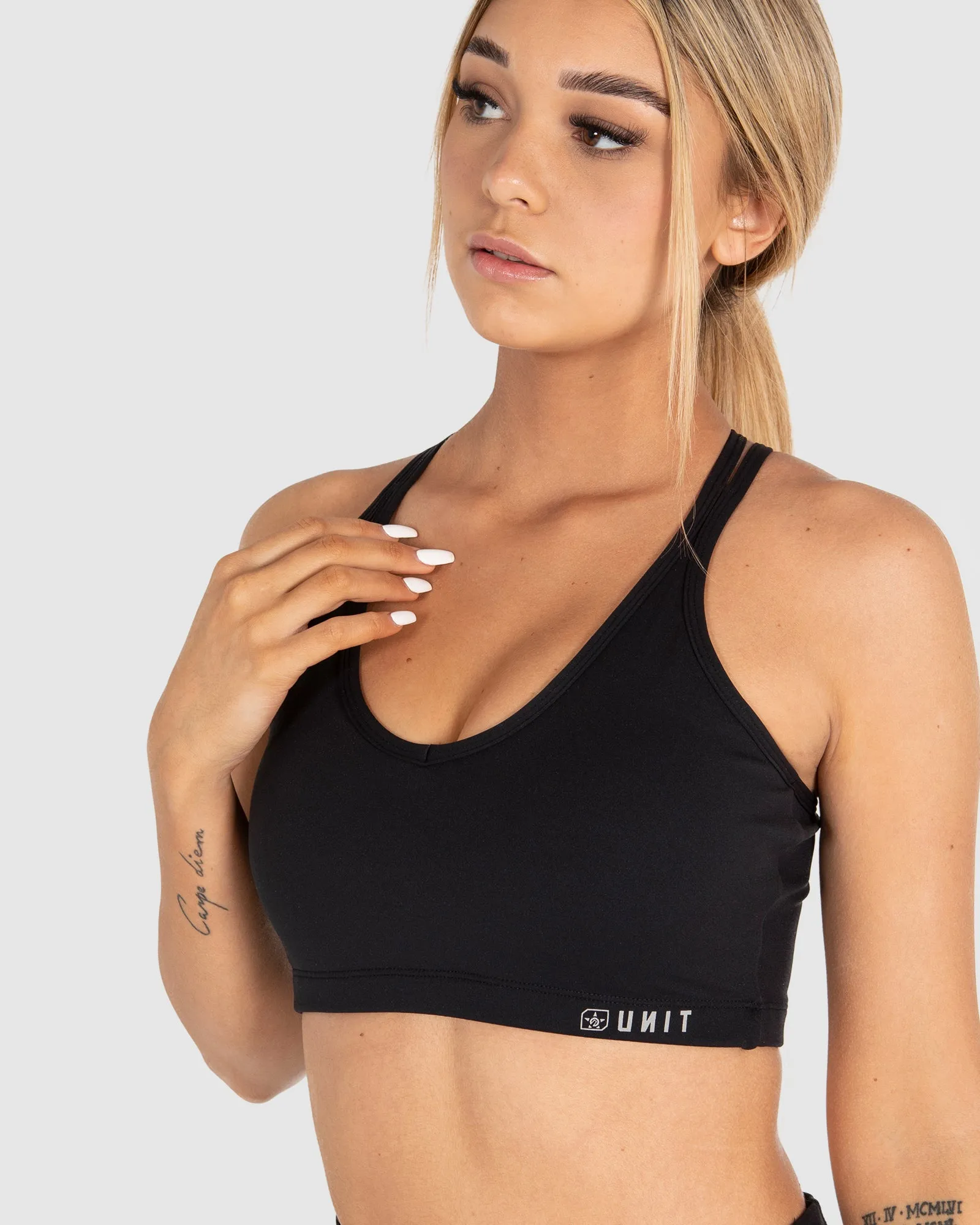 UNIT Motion Strap Sport Bra's